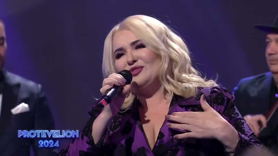 Viorica si Ionita de la Clejani 🌹Ce să faci cu scândura .